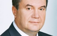 Янукович призвал министров добровольно уйти в отставку