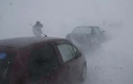 60 авто и 2 автобуса застряли в снежном плену Крыма на два дня