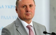Ефремов грозит принять закон о языках без учета поправок