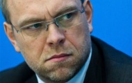 Власенко заявил, что не позволит "пытать" Тимошенко