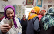 Пенсионерка вернула Азаров 11 гривен "покращень"