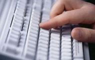 Три четверти украинцев относятся к своим работодателям с уважением