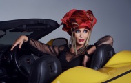 ПРИМАДОННА УКРАИНСКОЙ ЭСТРАДЫ ИРИНА БИЛЫК БЫЛА ЗАМЕЧЕНА В ДОРОГУЩЕМ АВТО