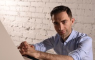 Александр Ломия: «В 2012 году я написал песню про конец света!»