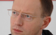 Арсений Яценюк: расчет в рублях — первый шаг к подконтрольности Украины Россией 