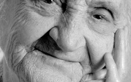 На протяжении зимы женщины стареют на 5 лет