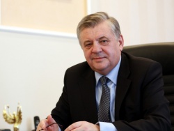 Валентин Хоптян, губернатор Тернопольской области, попал в аварию, в результате которой погиб один человек