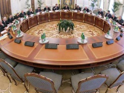 Янукович соберет СНБО для решения газового вопроса Янукович соберет СНБО для решения газового вопроса