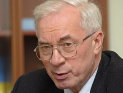 Азаров придумал налог на роскошь для депутатов Азаров придумал налог на роскошь для депутатов