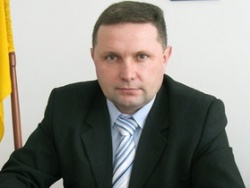 Президент уволил чиновника, который сбил насмерть двух человек Президент уволил чиновника, который сбил насмерть двух человек