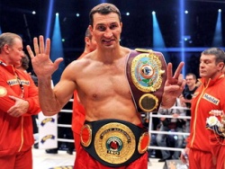 Бой Кличко-Мормек, результат - победа Кличко нокаутом