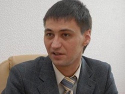 Депутат-хулиган хочет просить у России политического убежища