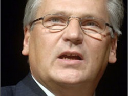 Александр Квасьневский призывает не бойкотировать Евро-2012