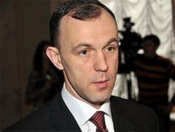 "Мы работаем по Конституции, а они по беспределу" "Мы работаем по Конституции, а они по беспределу"