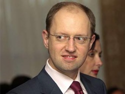 Яценюк пойдет на выборы как беспартийный Яценюк пойдет на выборы как беспартийный