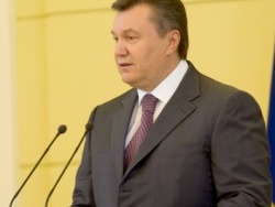 Янукович внесет поправки в языковой закон Янукович внесет поправки в языковой закон