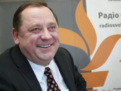 Миллионер из Партии Регионов получил 353 300 гривен материальной помощи Миллионер из Партии Регионов получил 353 300 гривен материальной помощи