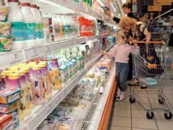 Больше трети продовольственных товаров в Украине не соответствуют стандартам Больше трети продовольственных товаров в Украине не соответствуют стандартам