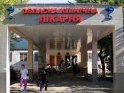 Кабмин опровергает информацию об увольнении санитарки из-за Азарова Кабмин опровергает информацию об увольнении санитарки из-за Азарова
