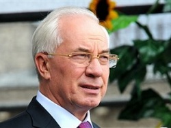 Азаров пригрозил Киевсовету оставить столичную медицину без денег Азаров пригрозил Киевсовету оставить столичную медицину без денег