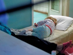 Вину за отравление детей в Харькове пытаются свалить на родителей