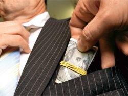 В Украине насчитывается почти 6000 коррупционеров В Украине насчитывается почти 6000 коррупционеров