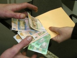 Forbes: зарплаты в Украине растут чересчур быстро Forbes: зарплаты в Украине растут чересчур быстро