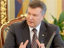 Виктор Янукович стимулировал работу Константина Грищенко 