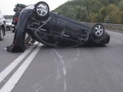 Вратарь киевского Динамо попал в серьезную аварию Вратарь киевского Динамо попал в серьезную аварию