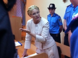 Соратники Юлии Тимошенко готовятся к штурму Печерского суда