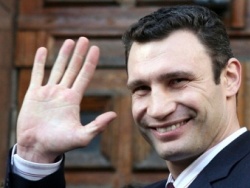 Виталий Кличко лидирует на виртуальных выборах киевского мэра