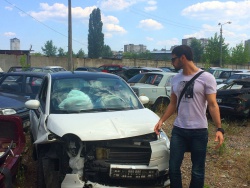 У ВИТАЛИЯ КОЗЛОВСКОГО УГНАЛИ АВТОМОБИЛЬ НАБИТЫЙ ЦЕННЫМИ ВЕЩАМИ