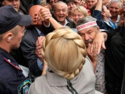 Опрос: без Юлии Тимошенко выборы легитимными не будут