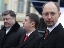 Украинская оппозиция решила наступать по всем фронтам Украинская оппозиция решила наступать по всем фронтам