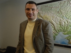 Виталий Кличко уже "делит шкуру не убитого медведя"