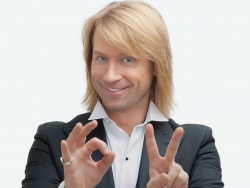 Олег Винник: «Меня никогда не покидает волнение перед выступлением!»